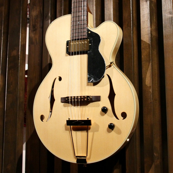 Rozeo セミアコ 大注目のセミアコ❗️ 